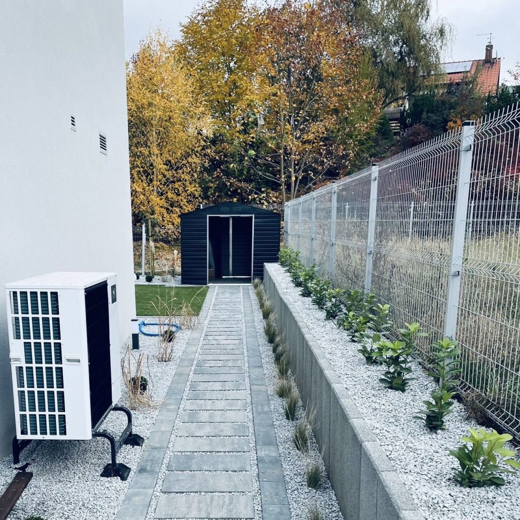 5f5e6d4d-d181-4c9d-9829-c792c07c0d4c