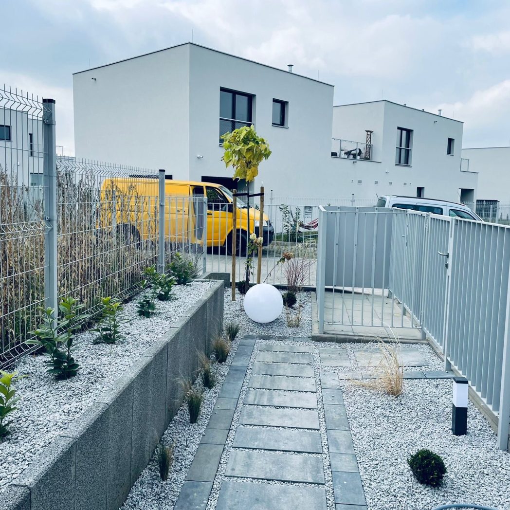 911641b3-34f8-4bdb-b735-774df8c1b4b7