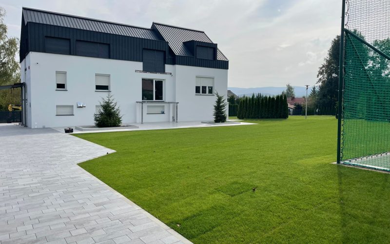 f27f85a6-f4de-4274-9aad-cf17a3933b97